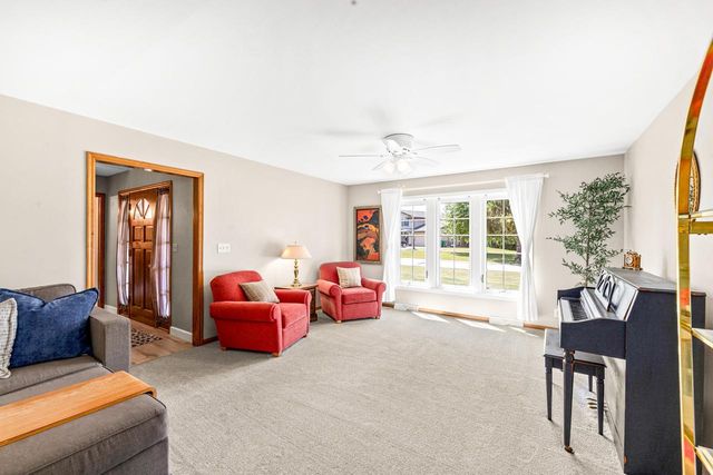 N102W16808 Bittersweet TRAIL, Germantown, WI 53022