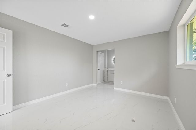 10558 Pleasanton Drive, Houston, TX 77038