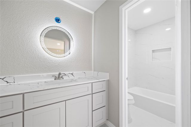 10558 Pleasanton Drive, Houston, TX 77038