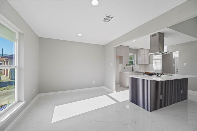 10558 Pleasanton Drive, Houston, TX 77038