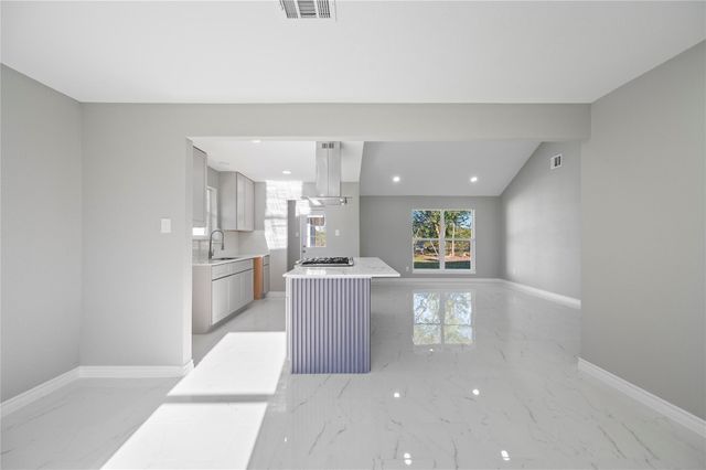 10558 Pleasanton Drive, Houston, TX 77038