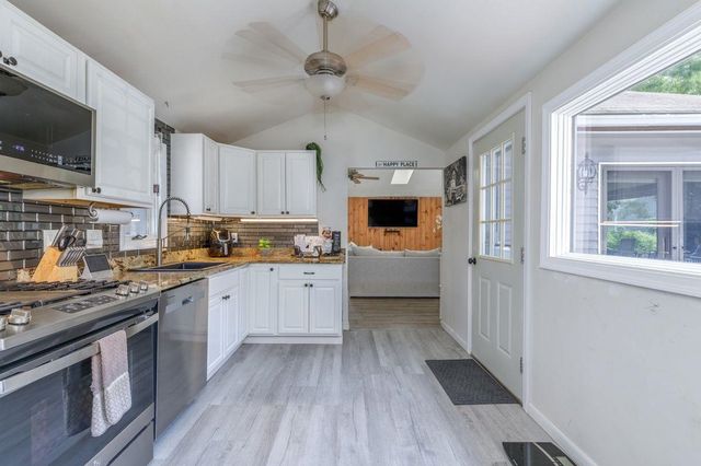 6 John Lane, Merrimack, NH 03054