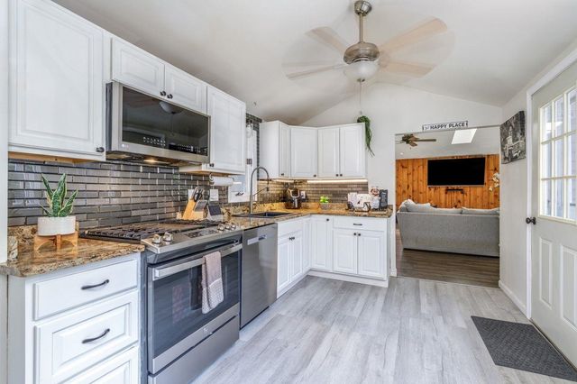 6 John Lane, Merrimack, NH 03054