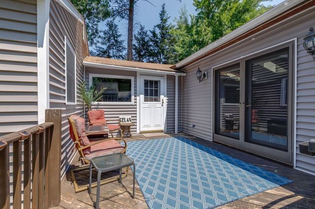 6 John Lane, Merrimack, NH 03054