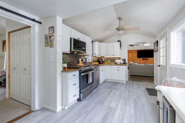 6 John Lane, Merrimack, NH 03054