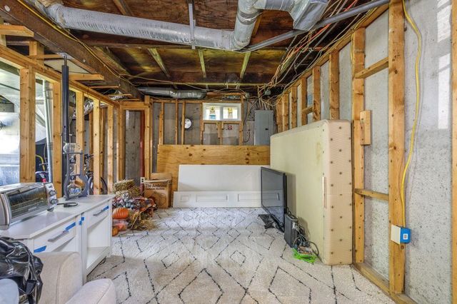 6 John Lane, Merrimack, NH 03054