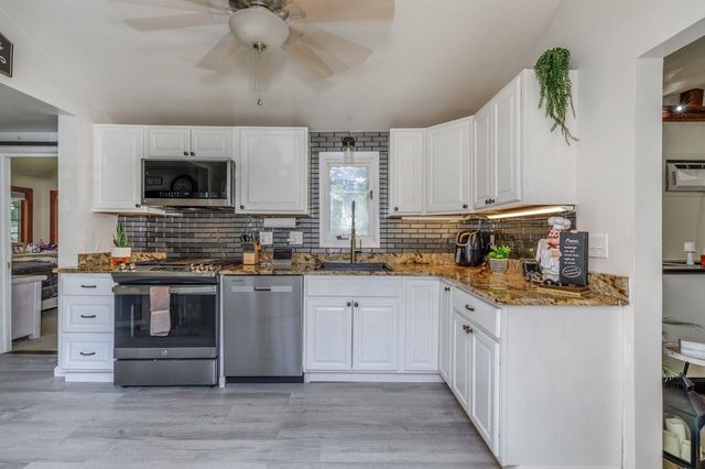 6 John Lane, Merrimack, NH 03054