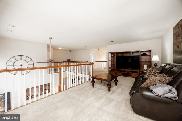 80 GRATERFORD RD, Schwenksville, PA 19473