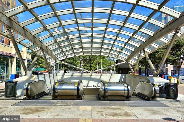 851 N GLEBE RD #718, Arlington, VA 22203