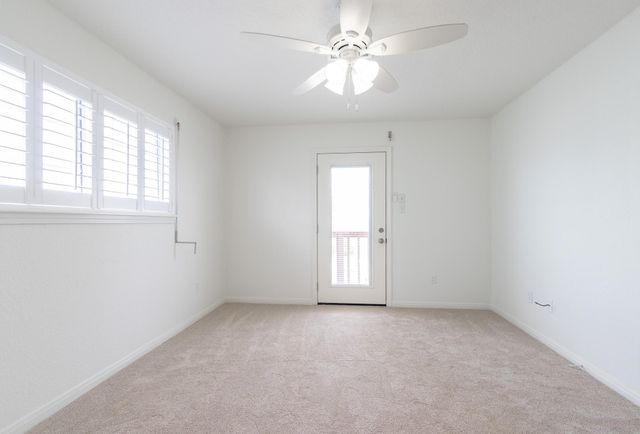 915 Tiki Drive, Tiki Island, TX 77554
