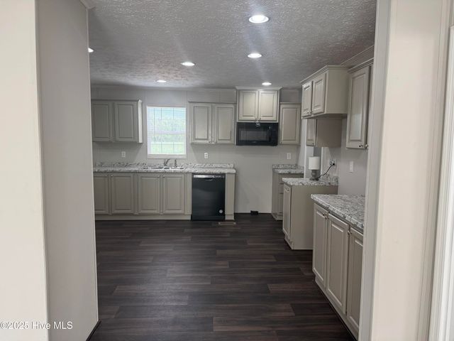 704 Wade Road, Scotland Neck, NC 27874