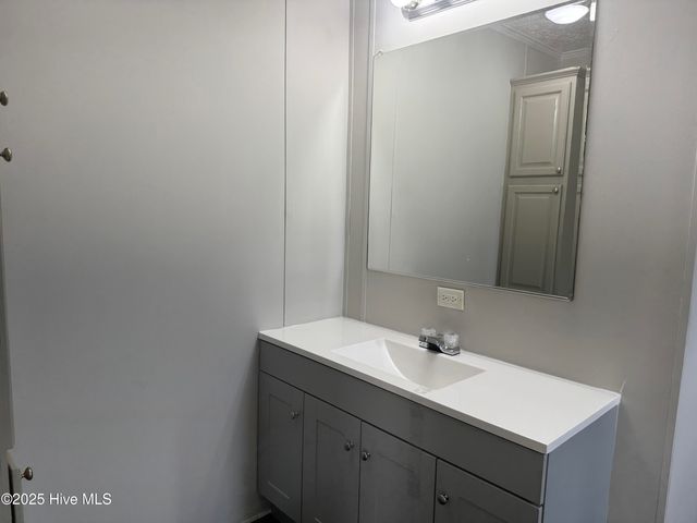 704 Wade Road, Scotland Neck, NC 27874