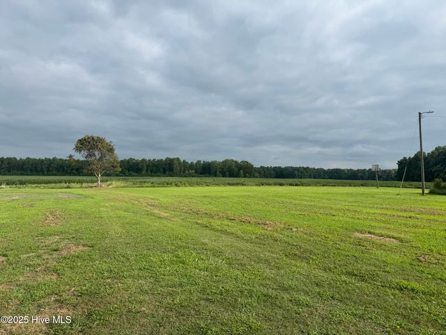 704 Wade Road, Scotland Neck, NC 27874