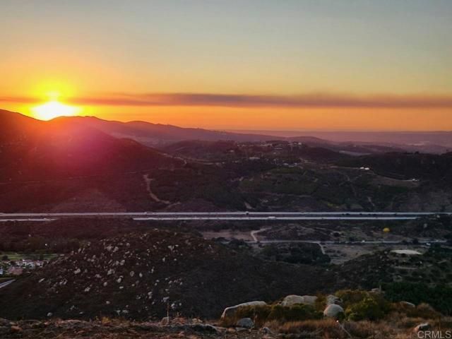 Welk Highland Lane, Escondido, CA 92026