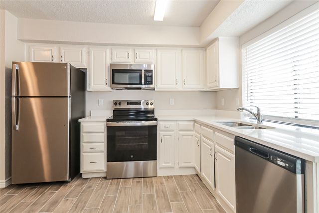 2718 Holy Cross Lane, Garland, TX 75044