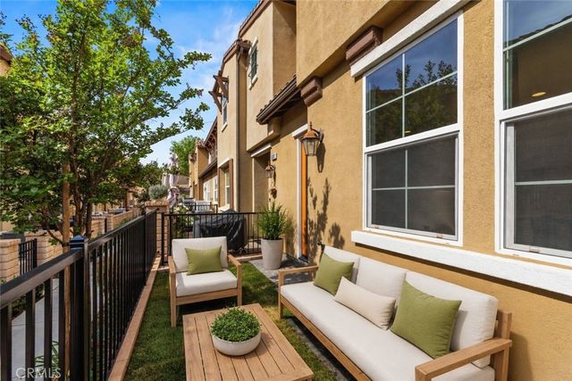 28637 Solana Court, Valencia, CA 91354