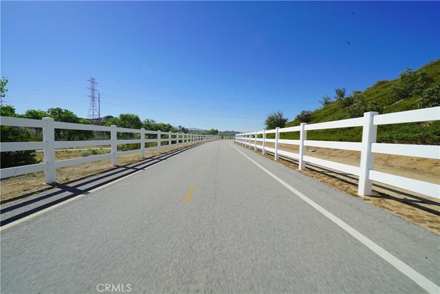 28637 Solana Court, Valencia, CA 91354