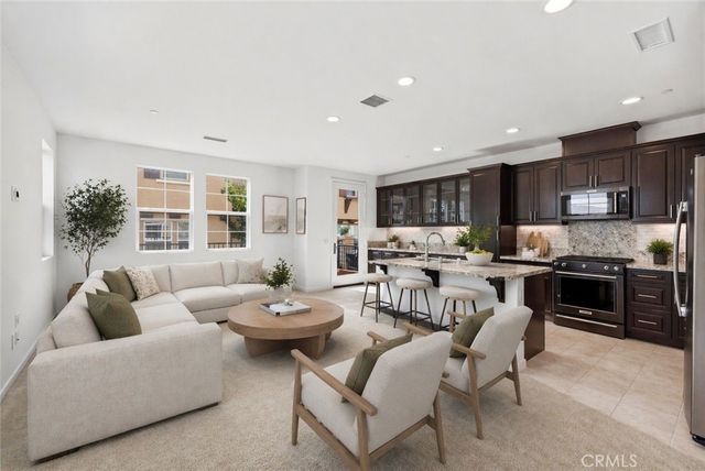 28637 Solana Court, Valencia, CA 91354