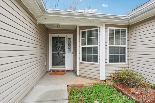 2457 Marthas Ridge Drive, Statesville, NC 28625