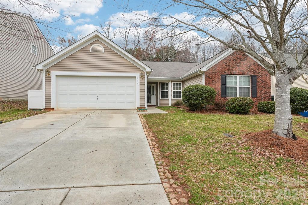 2457 Marthas Ridge Drive, Statesville, NC 28625