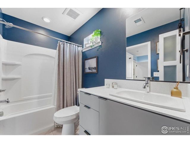 4000 Blue Pine Ln, Wellington, CO 80549