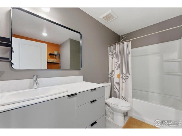 4000 Blue Pine Ln, Wellington, CO 80549