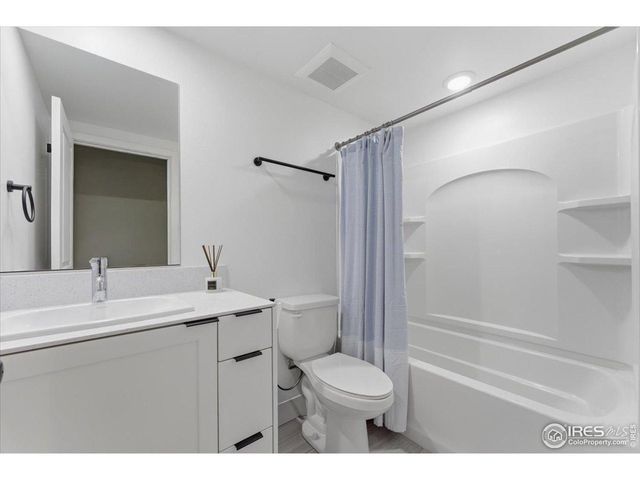 4000 Blue Pine Ln, Wellington, CO 80549