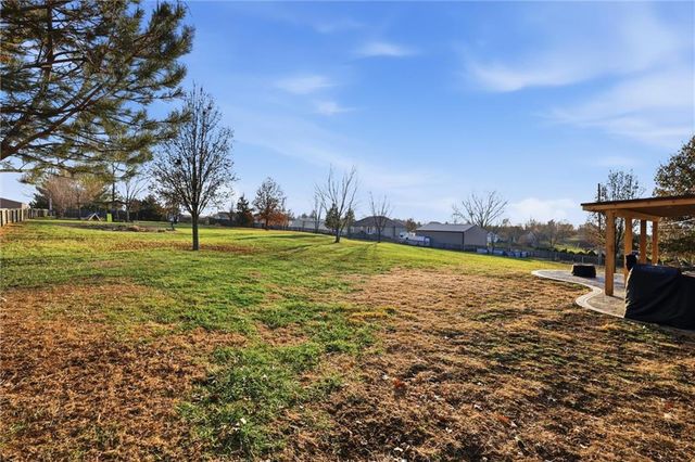 15251 Dempsey Road, Leavenworth, KS 66048