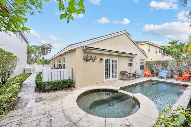 2850 E Sable Cir, Margate, FL 33063