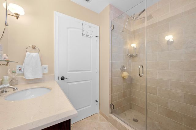 2850 E Sable Cir, Margate, FL 33063