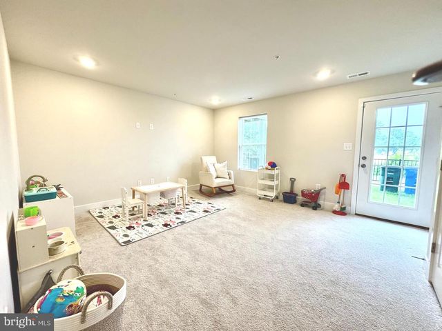 1456 CLINGMANS DOME DR, Frederick, MD 21702