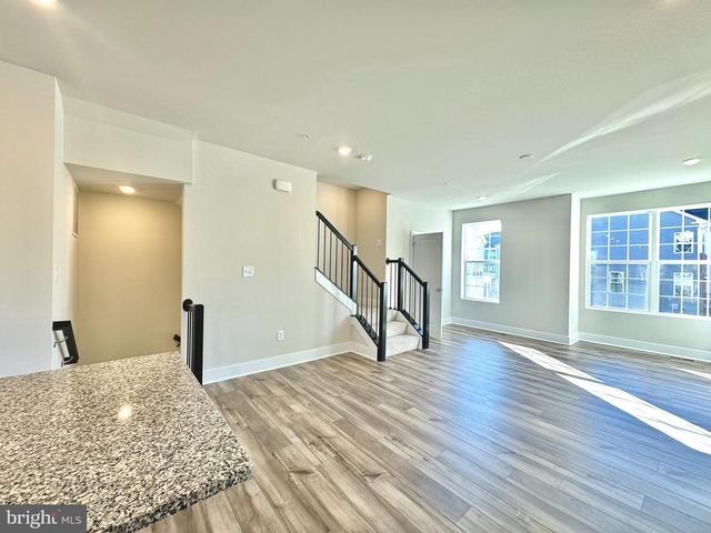 1456 CLINGMANS DOME DR, Frederick, MD 21702