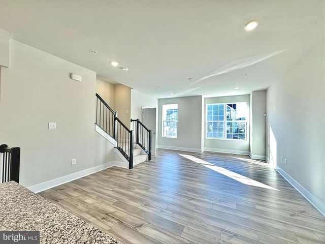 1456 CLINGMANS DOME DR, Frederick, MD 21702