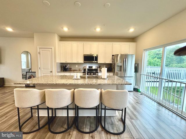 1456 CLINGMANS DOME DR, Frederick, MD 21702