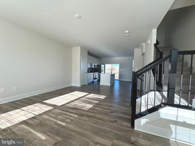1456 CLINGMANS DOME DR, Frederick, MD 21702