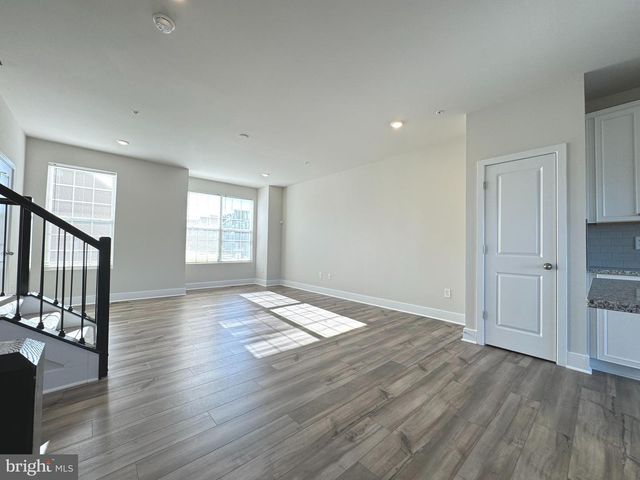 1456 CLINGMANS DOME DR, Frederick, MD 21702