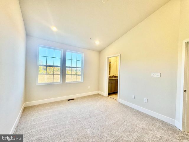 1456 CLINGMANS DOME DR, Frederick, MD 21702