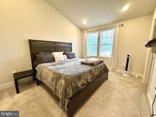 1456 CLINGMANS DOME DR, Frederick, MD 21702