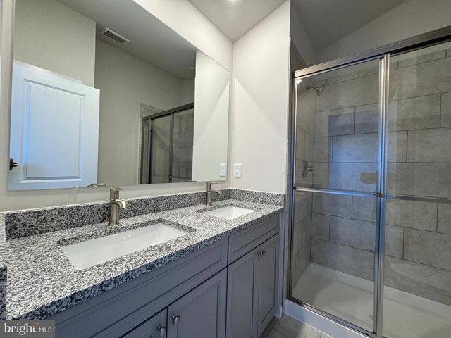 1456 CLINGMANS DOME DR, Frederick, MD 21702