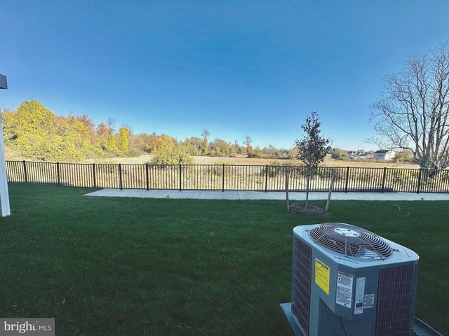 1456 CLINGMANS DOME DR, Frederick, MD 21702