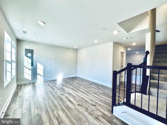 1456 CLINGMANS DOME DR, Frederick, MD 21702