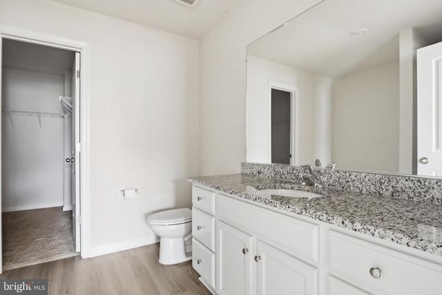 112 PADDINGTON ST, Falling Waters, WV 25419