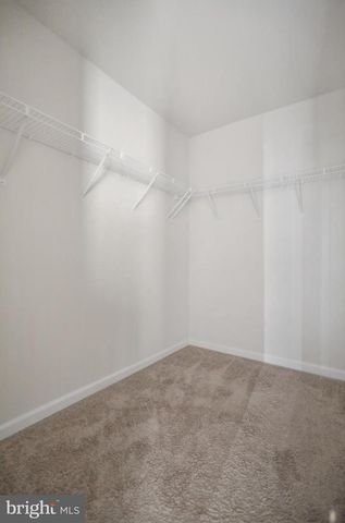 112 PADDINGTON ST, Falling Waters, WV 25419