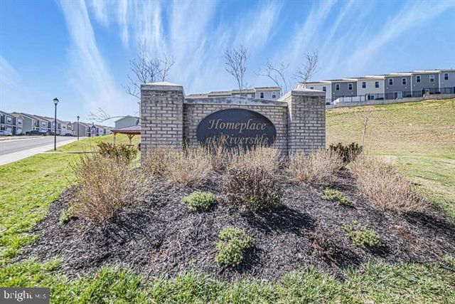 112 PADDINGTON ST, Falling Waters, WV 25419