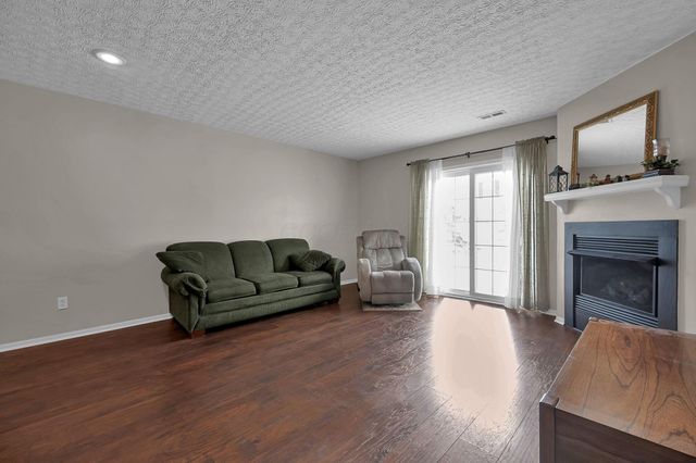 6689 Axtel Drive, 4D, Canal Winchester, OH 43110