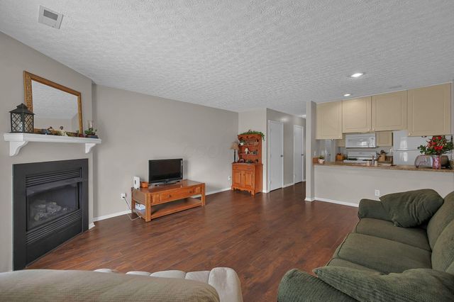 6689 Axtel Drive, 4D, Canal Winchester, OH 43110