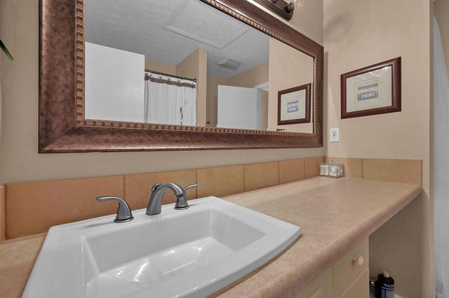 6689 Axtel Drive, 4D, Canal Winchester, OH 43110