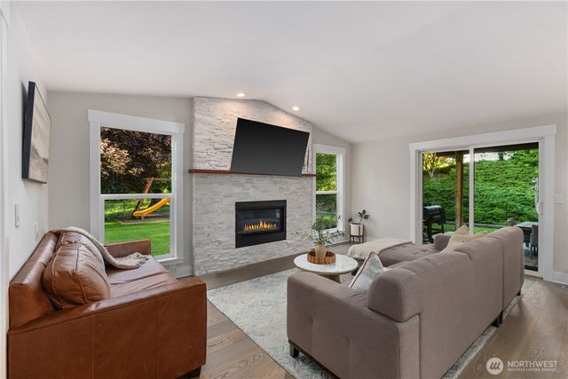 16816 SE Lake Moneysmith Road, Auburn, WA 98092