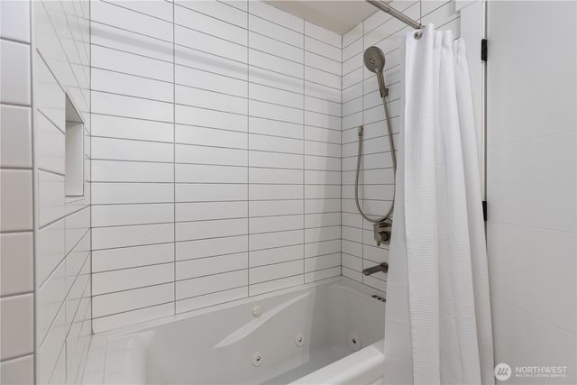 16816 SE Lake Moneysmith Road, Auburn, WA 98092