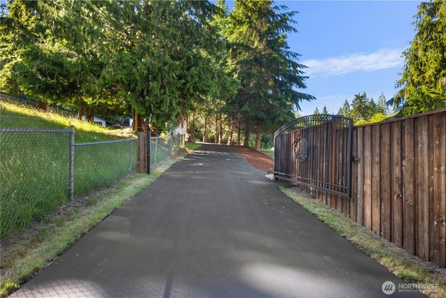 16816 SE Lake Moneysmith Road, Auburn, WA 98092